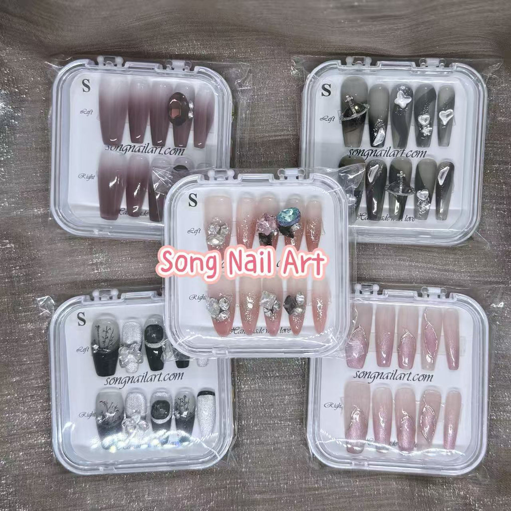 2 Sets Random Luxury Handmade Press On Nails – 20pcs (10 pcs/set)