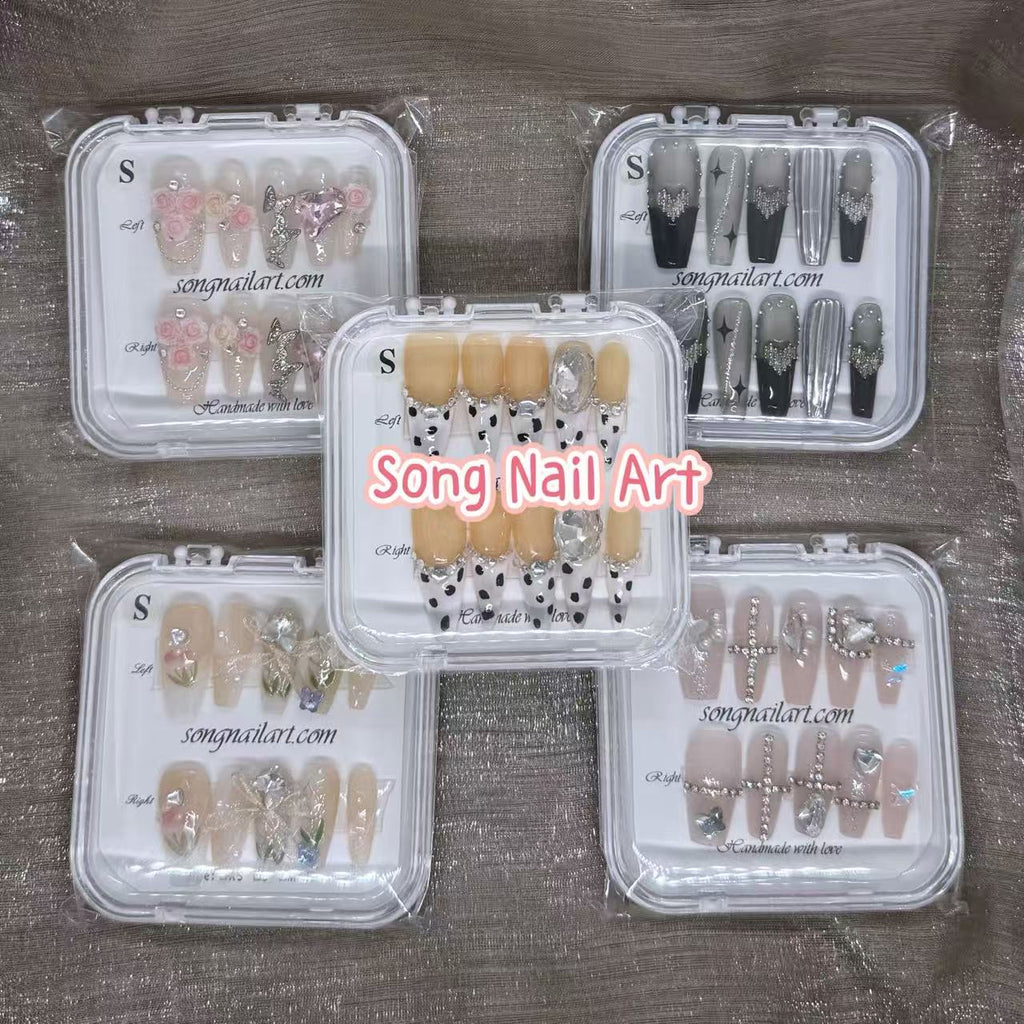 2 Sets Random Luxury Handmade Press On Nails – 20pcs (10 pcs/set)