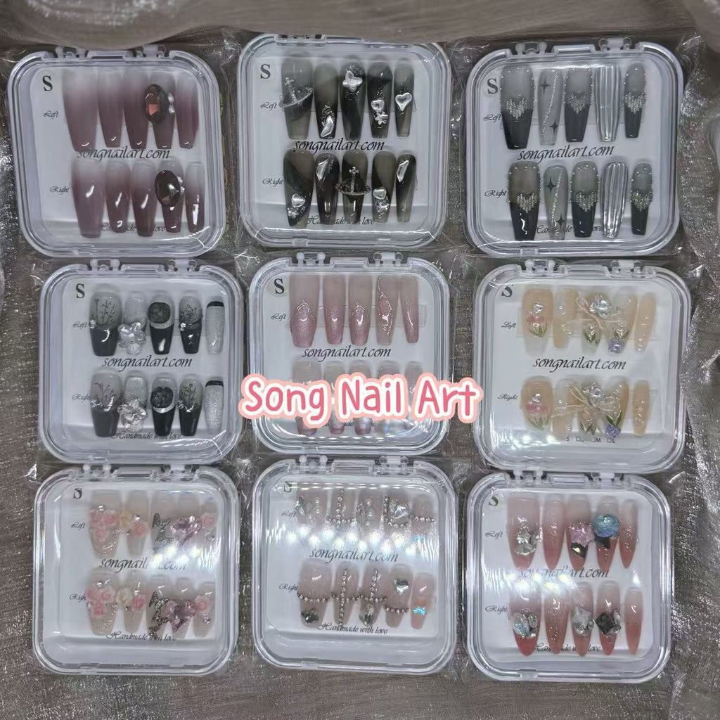 2 Sets Random Luxury Handmade Press On Nails – 20pcs (10 pcs/set)
